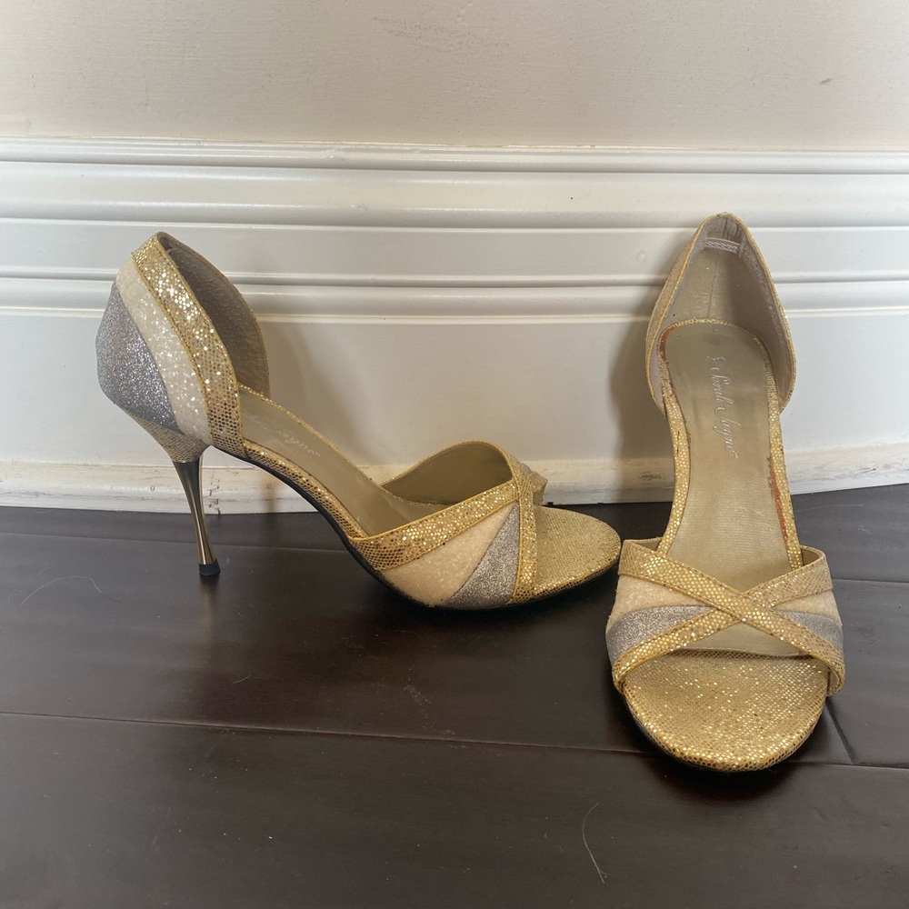 Sarah Jayne Heels